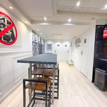 Urbanflat 41 - Disneyland In - Montorgueil Apartment *